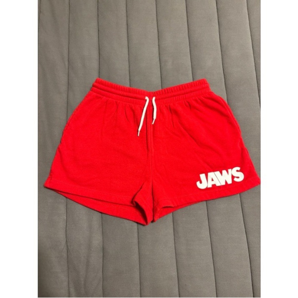 super comfy and thick material shorts.